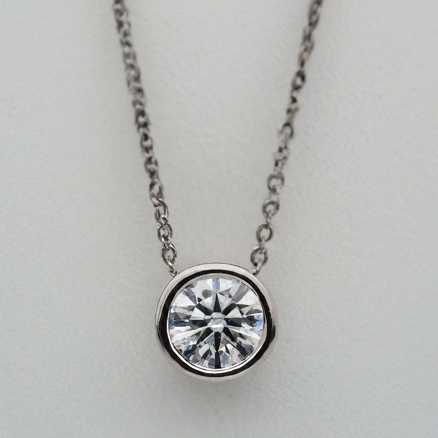 Bezel Setting Diamond Solitaire Pendant