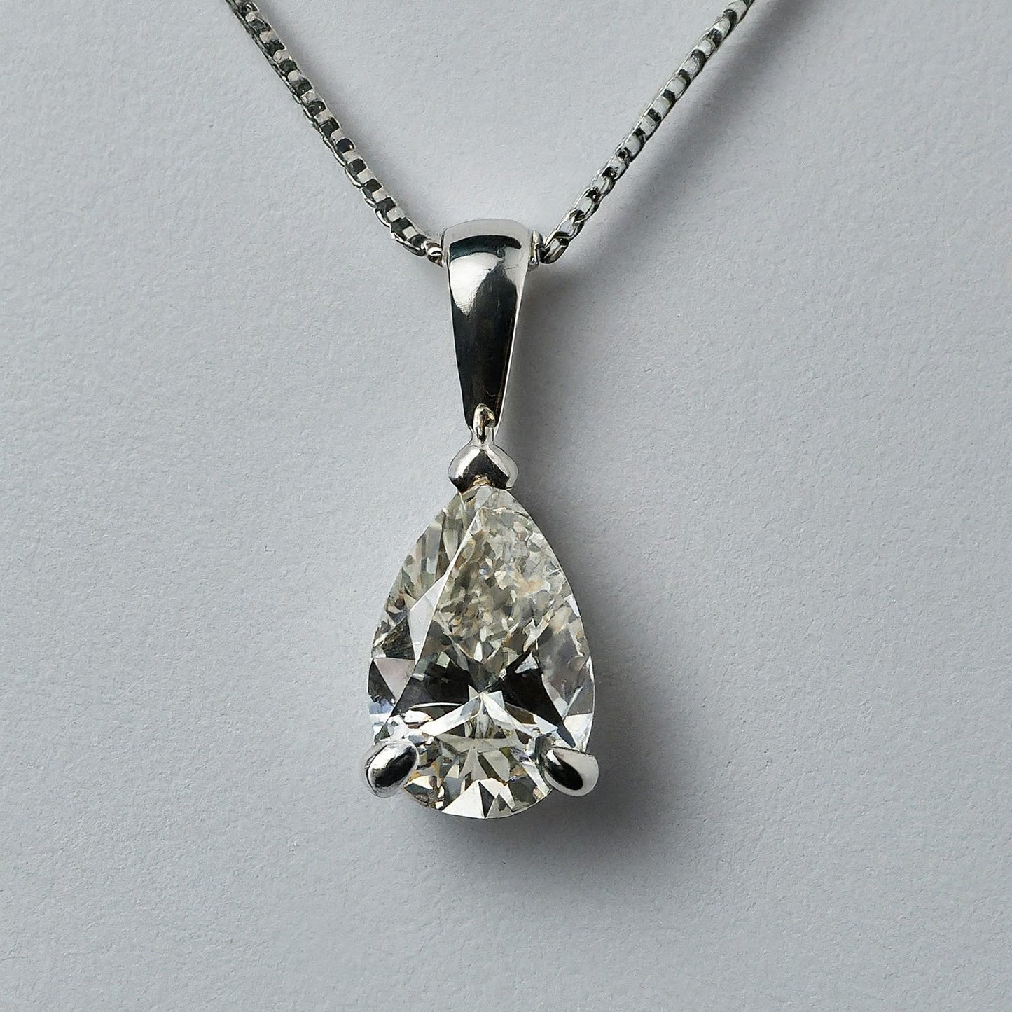 3 Prong Pear Cut Diamond Pendent