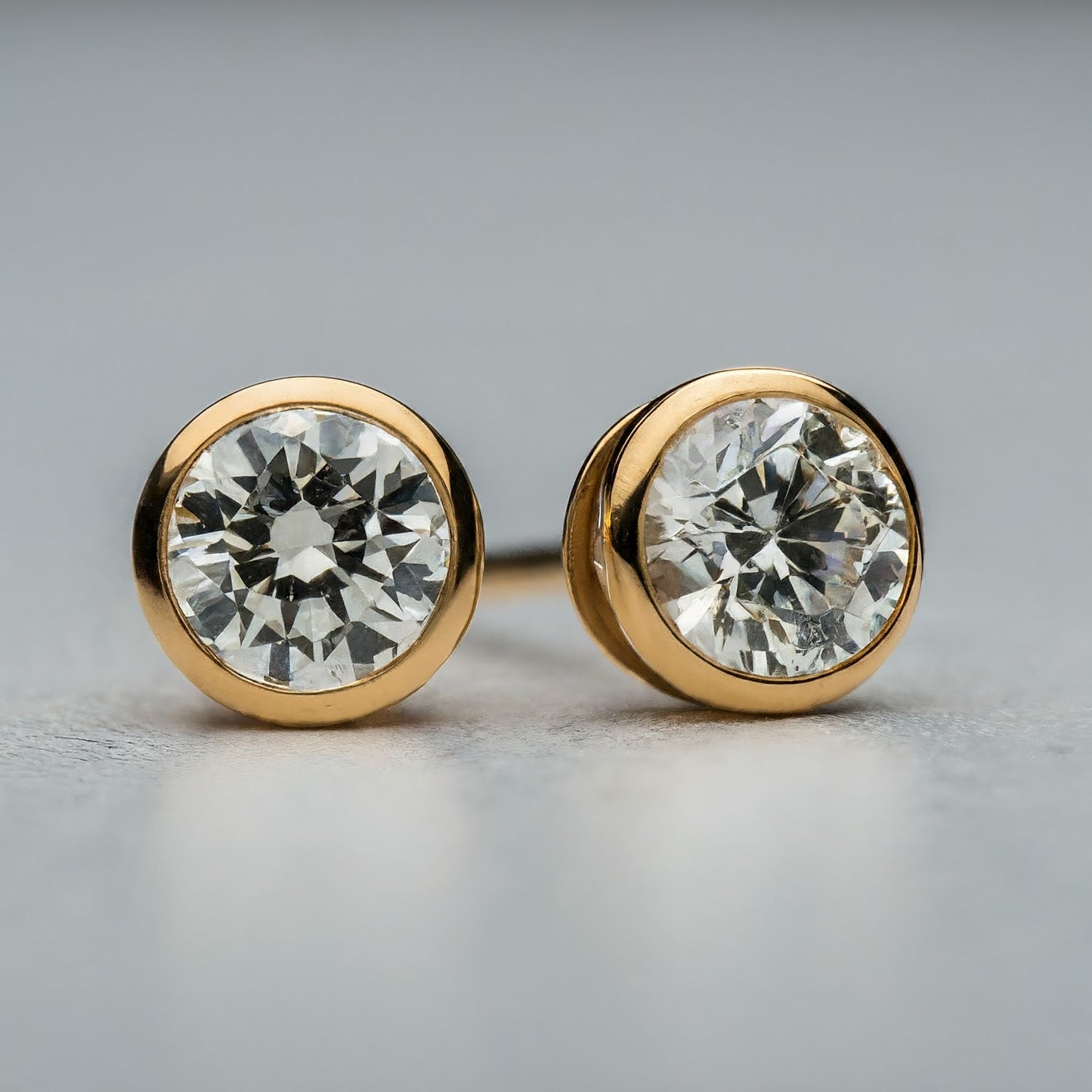 Bezel Setting Diamond Stud Earrings